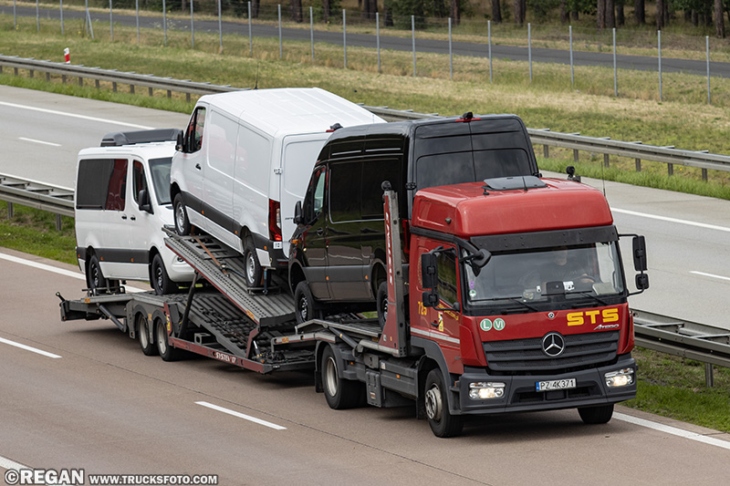 Mercedes-Benz Atego - STS 725.jpg