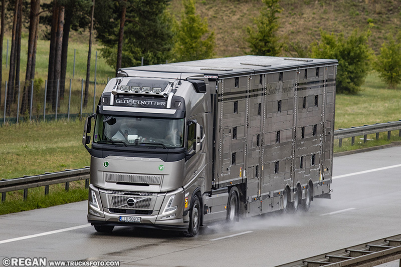 Volvo FH Aero - Rolgum.jpg