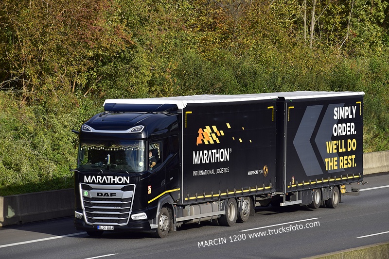 _DSC8024 MARATHON-crop-DAF XG.JPG