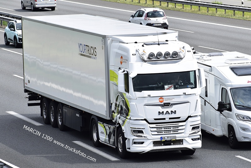 _DSC9136 NKS INTERNATIONAL LOGISTICS-crop-MAN TGX II.JPG