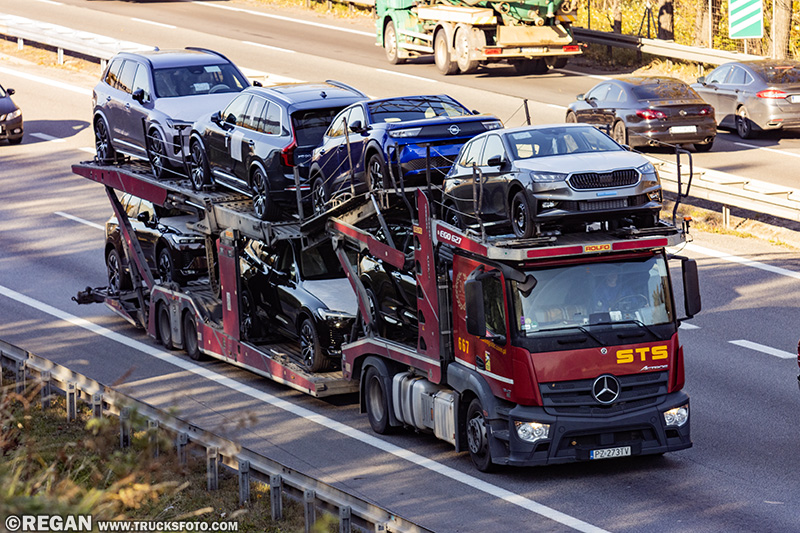 Mercedes-Benz Actros - STS 667.jpg