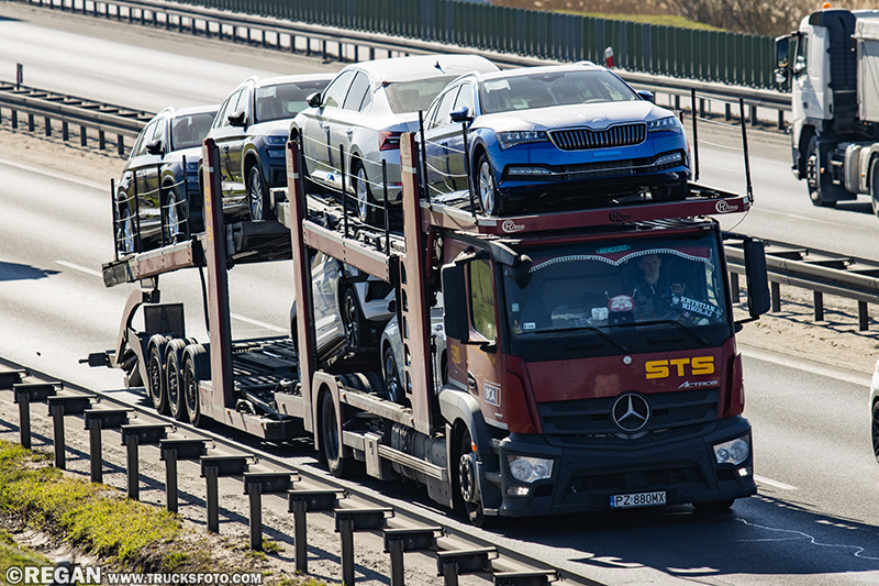 Mercedes-Benz Actros STS 590.jpg