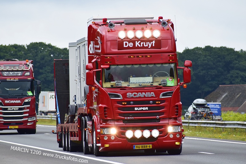 _DSC9988 DE KRUYF-crop-SCANIA R500 V8.JPG