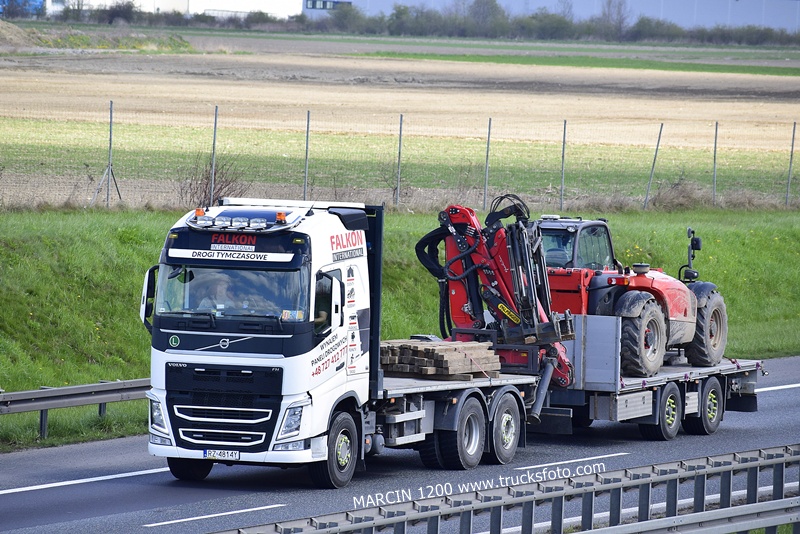 _DSC5592 FALKON-crop-VOLVO FH4.JPG