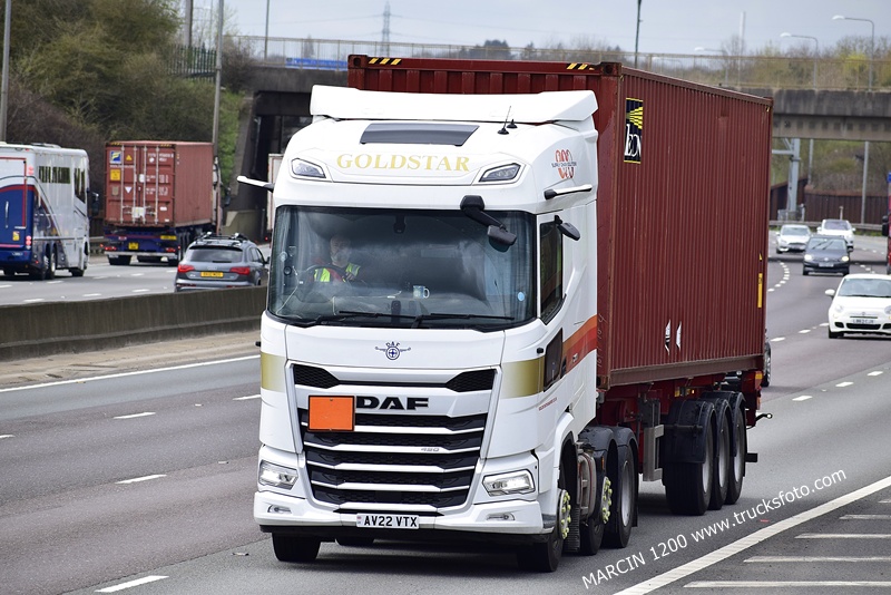_DSC0758-crop-GOLDSTAR-DAF XG.JPG