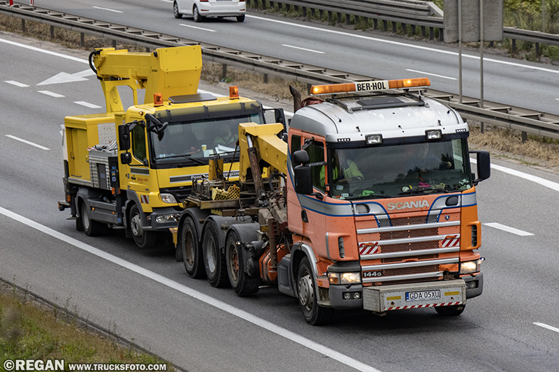 Scania 144G - Ber-Hol.jpg