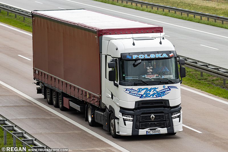 Renault Range T Evolution - Ptak Trans.jpg