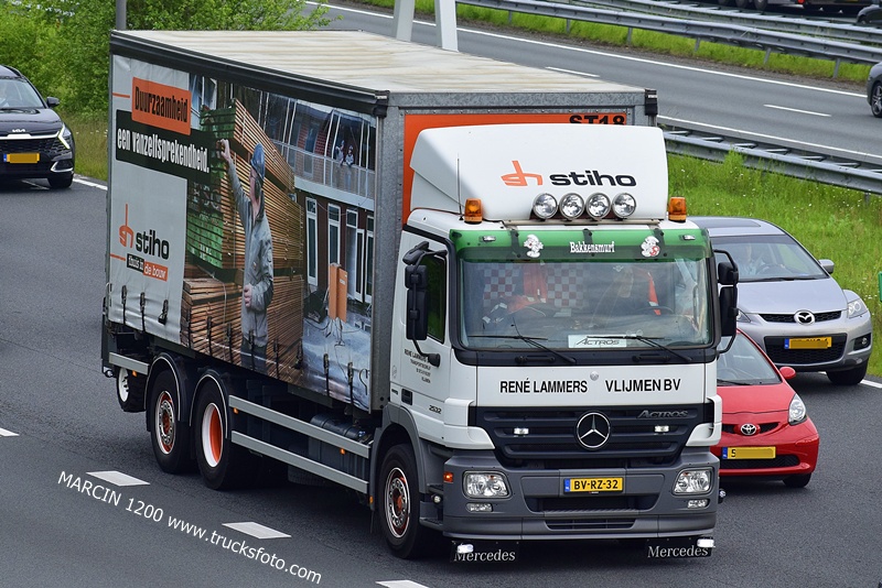 _DSC3794 RENE LAMMERS-crop-ACTROS MP2.JPG