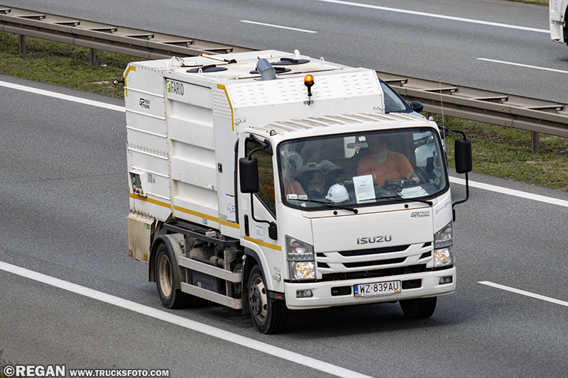 Isuzu P75 śmieciarka Farid.jpg