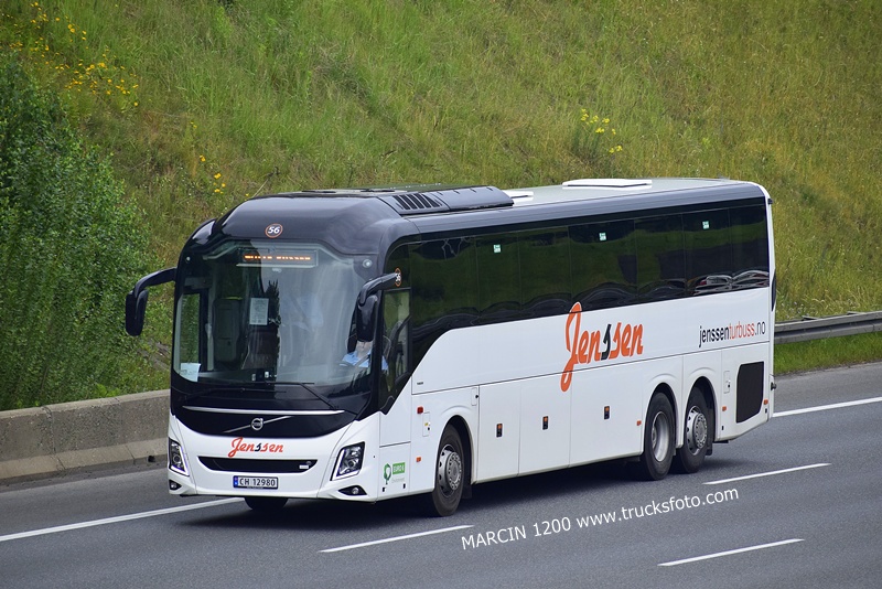 _DSC00011 (904) AUTOBUS JENSSEN VOLVO-crop----.JPG