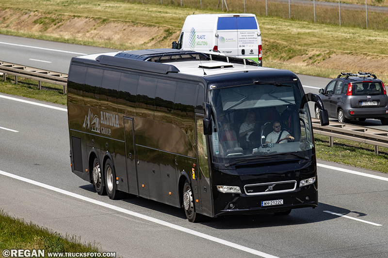 Volvo 9700HD Altima Group.jpg