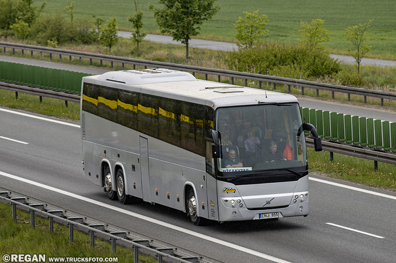 Volvo 9900 Svirka.jpg