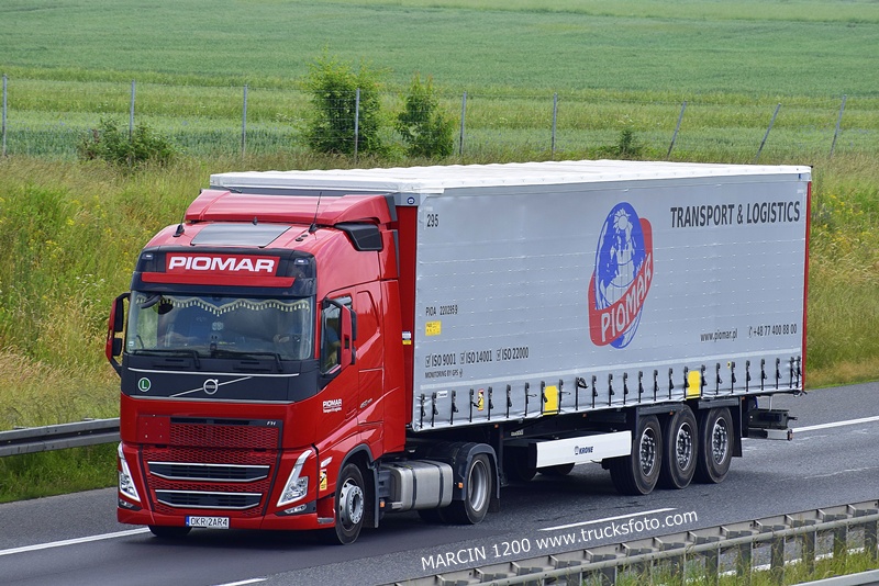 _DSC4589 PIOMAR-crop-VOLVO FH5.JPG