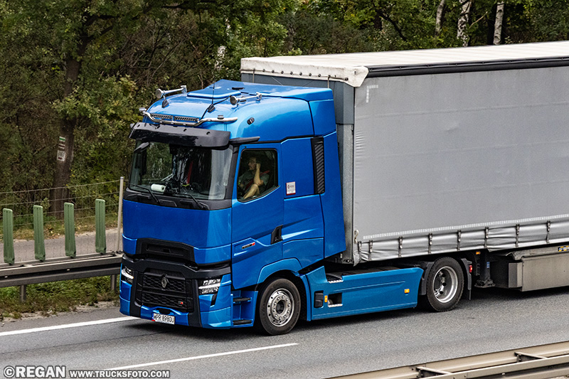 Renault Range T Evolution TC MirrorCam.jpg