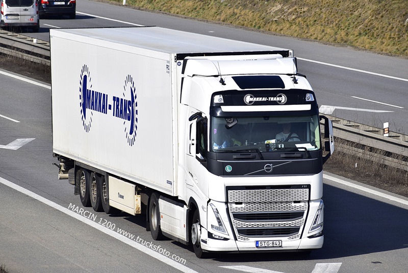 _DSC2329 MAKKAI-TRANS-crop-VOLVO FH5.JPG