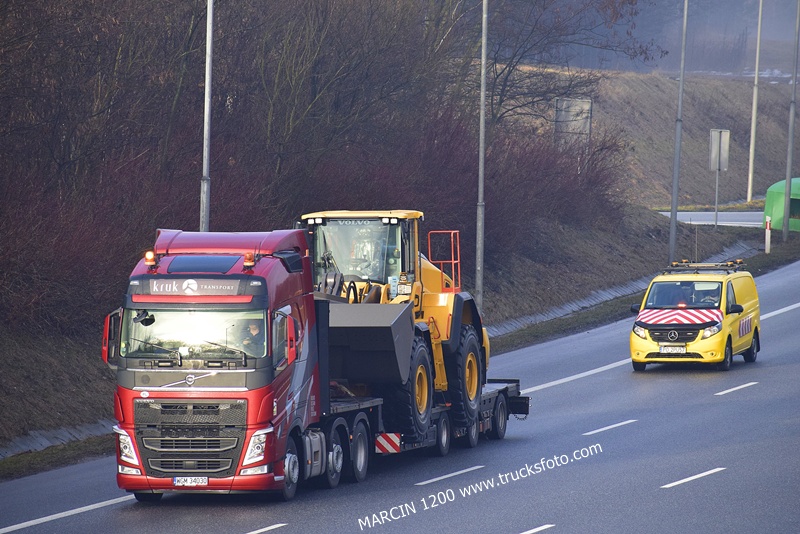 _DSC9654 KRUK-crop-VOLVO FH4.JPG