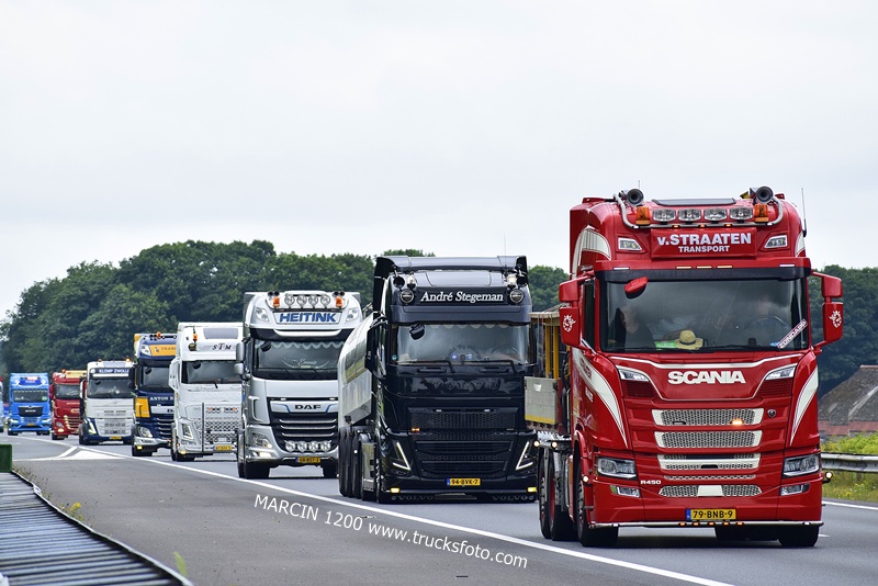 _DSC9889 GRUPOWE-crop-ASSEN.JPG