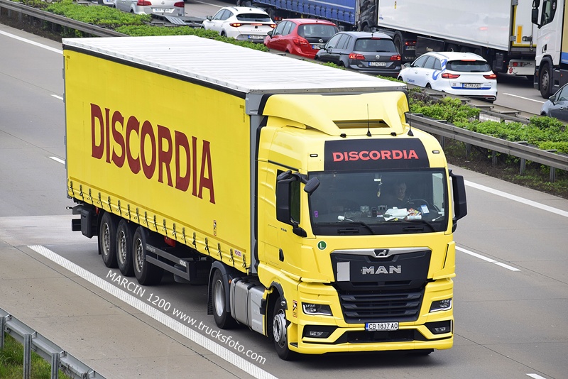 _DSC4307 DISCORDIA-crop-MAN TGX II.JPG