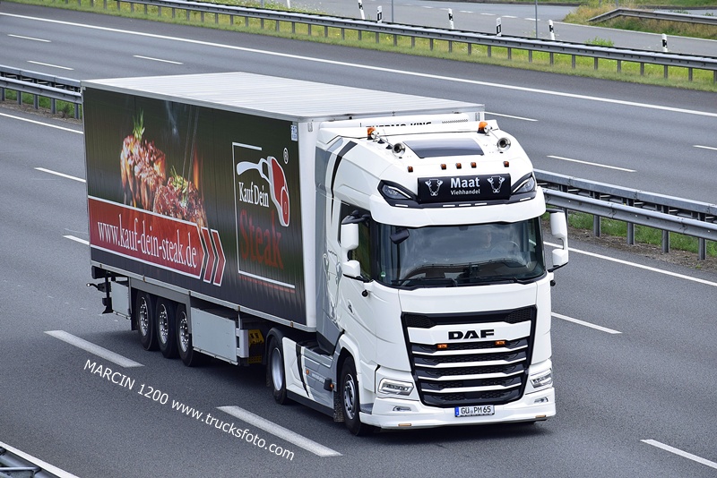 _DSC8933 MAAT VIEHHANDEL-crop-DAF XG.JPG