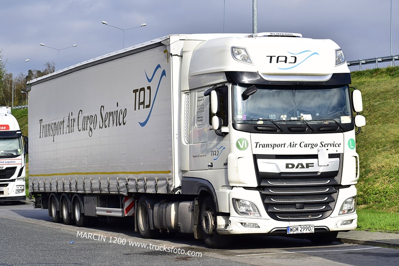 _DSC3414 TAJ-crop-DAF XF 106 II.JPG