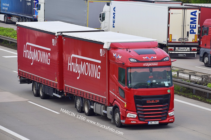 _DSC4463 HRUBY MOVING-crop-DAF XG.JPG