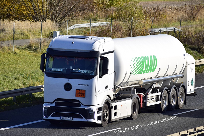 _DSC4002 SIAD-crop-ActrosL ProCabin.JPG