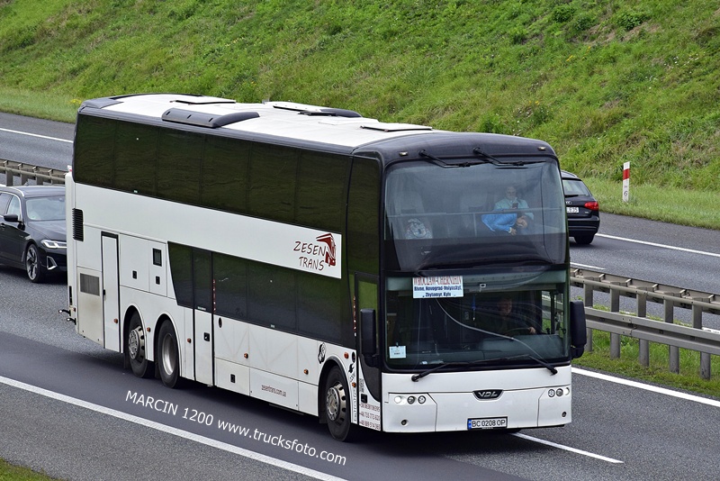 _DSC3254 AUTOBUS VDL-crop-ZESEN TRANS.JPG