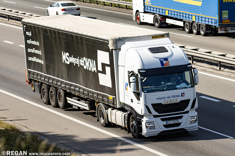 Iveco Stralis - Więcej niż Okna.jpg