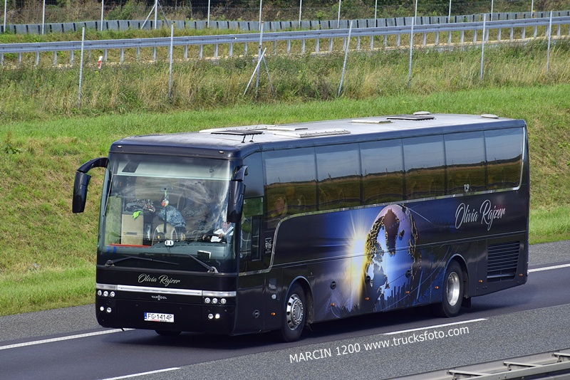 _DSC2103 AUTOBUS VAN HOOL-crop-OLIVIA RAJZER.JPG