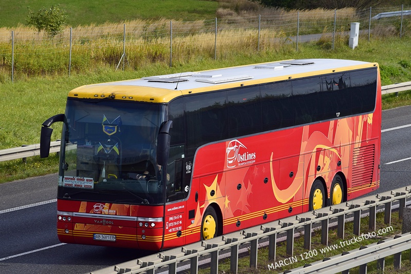_DSC2338 AUTOBUS VAN HOOL-crop-OstLines.JPG