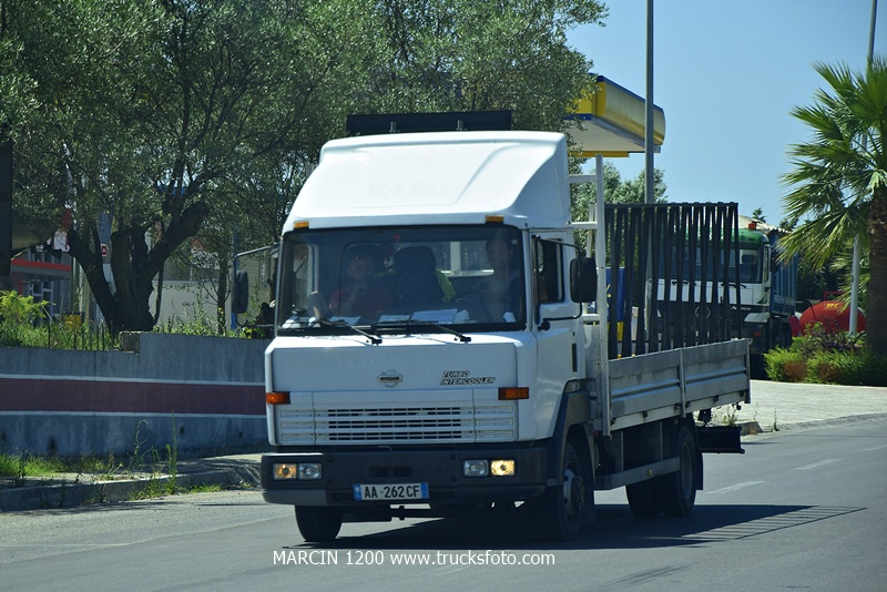 _DSC7486 NISSAN-crop-TURBO INTERCOOLER.JPG