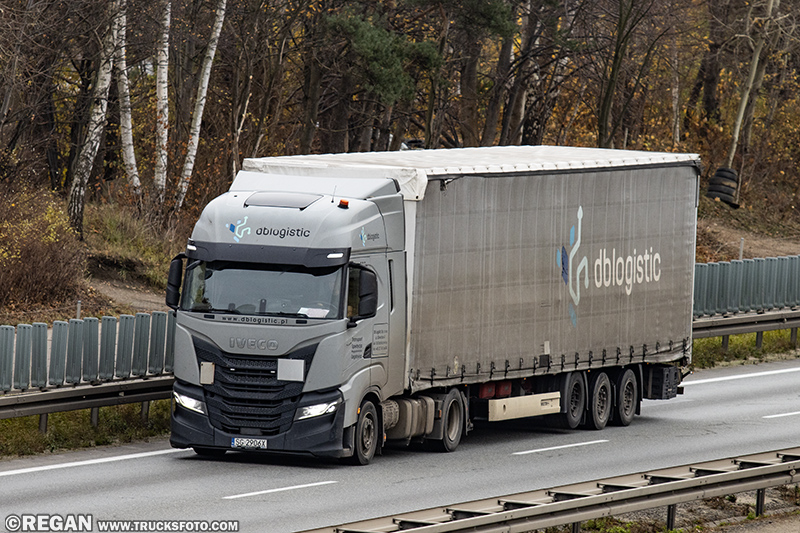 Iveco S-Way - DBLogistic.jpg
