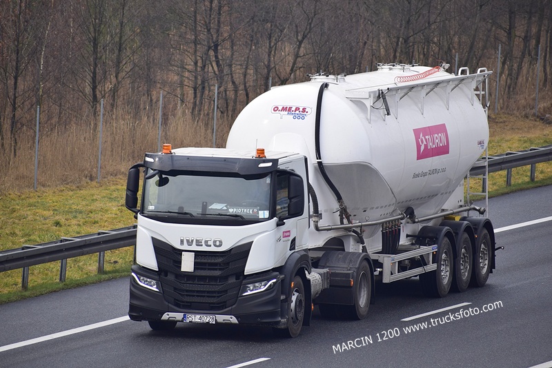 _DSC3714 TAURON-crop-IVECO X-WAY.JPG