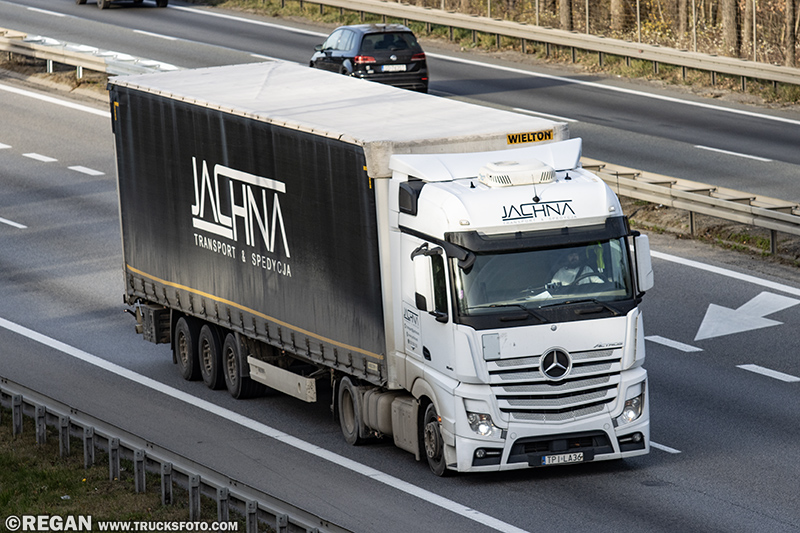 Mercedes-Benz Actros - Jachna.jpg