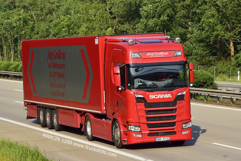 _DSC8760 Jorg Grobkop-crop-SCANIA S500.JPG