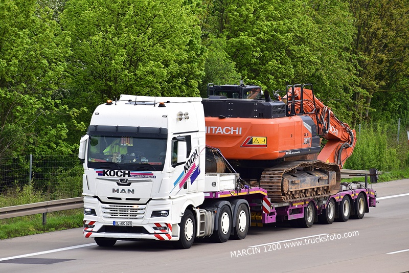 _DSC5717 KOCH-crop-MAN TGX II.JPG