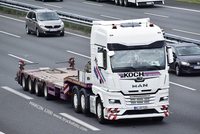 _DSC9407 KOCH-crop-MAN TGX II.JPG