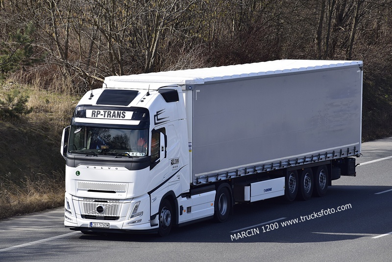 RP-TRANS-crop-VOLVO FH AERO.JPG