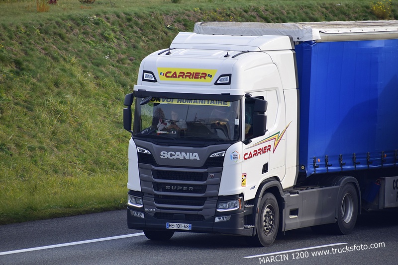 _DSC4303 CARRIER-crop-SCANIA R500 NG SUPER - KONVOI HUMANITAIRE.JPG