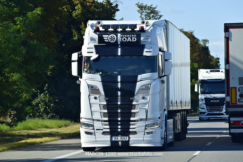 _DSC1836 Advanced Road-crop-SCANIA S560.JPG