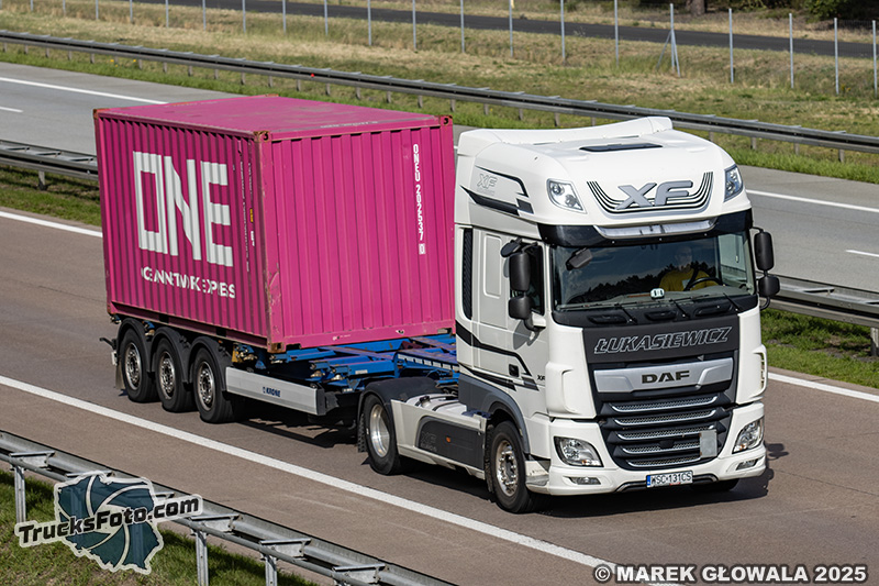 DAF XF - Łukasiewicz.jpg