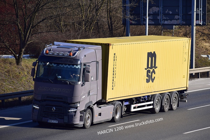 ŁUKASIEWICZ-crop-RENAULT RANGE-T EVO.JPG