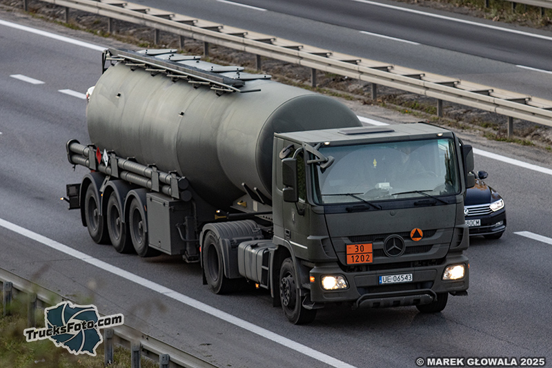 Mercedes-Benz Actros MP3 - WP.jpg