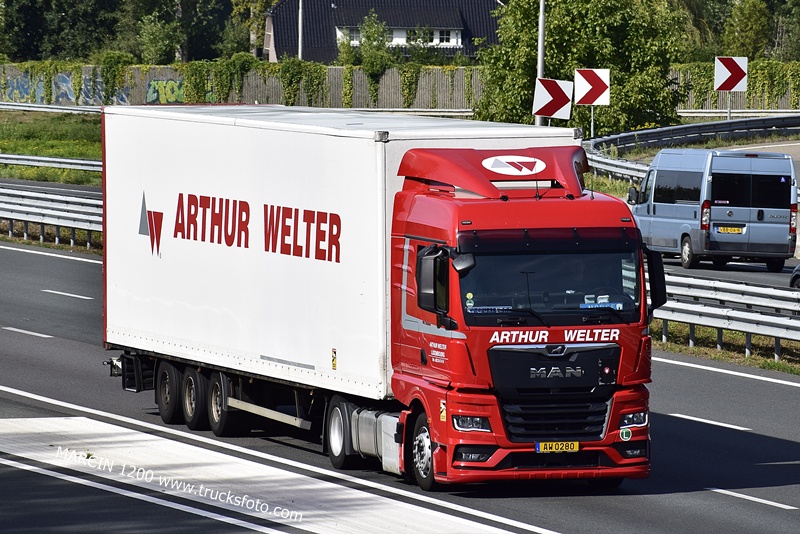 _DSC7758 ARTUR WELTER-crop-MAN TGX II.JPG