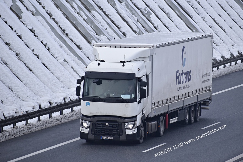 _DSC8470 FORTRANS-crop-RENAULT RANGE-T.JPG