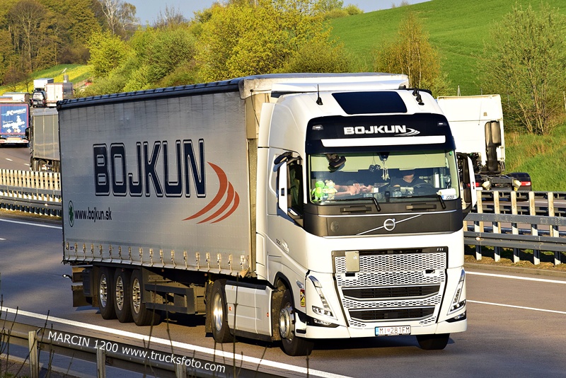 _DSC2577 BOJKUN-crop-VOLVO FH5.JPG