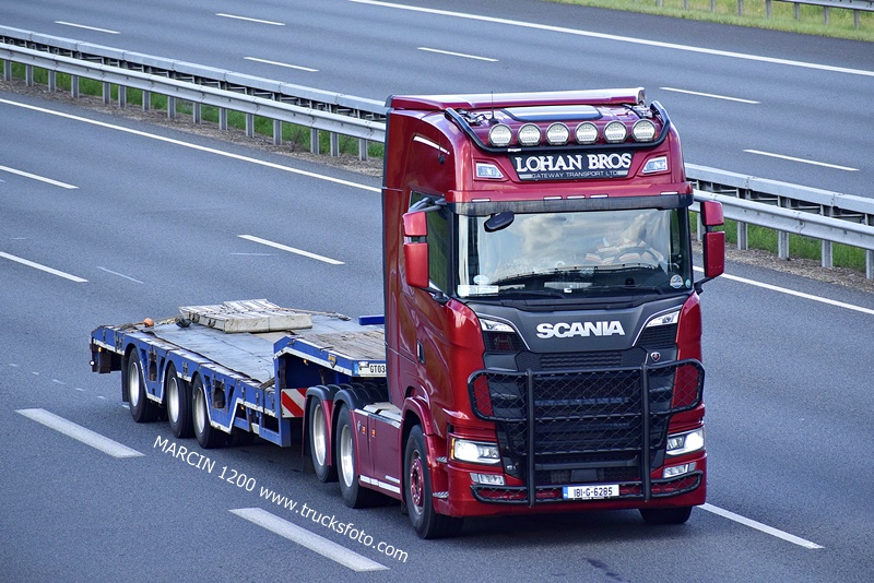 _DSC8095 LOHAN BROS-crop-SCANIA S V8.JPG