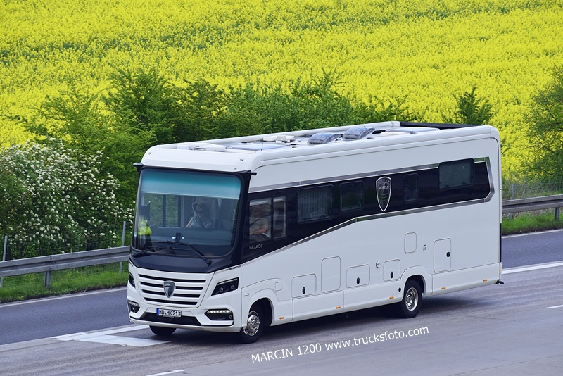 _DSC5182 KAMPER-crop-MORELO.JPG