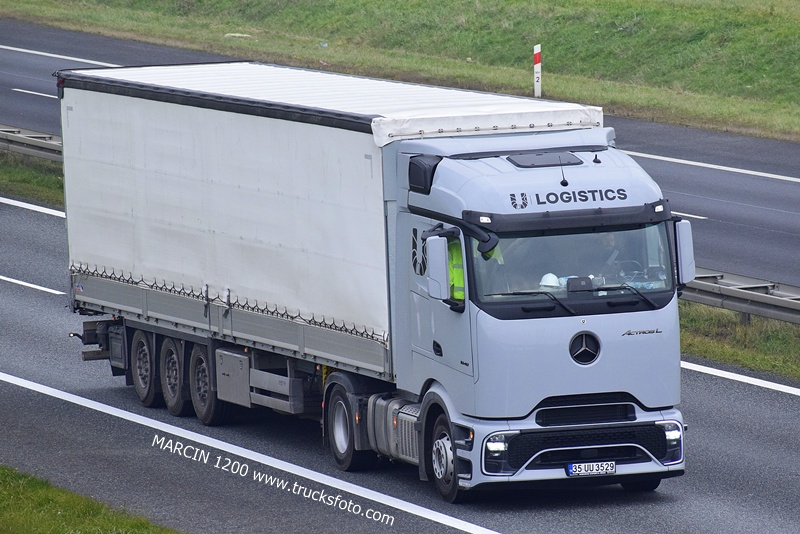 _DSC5248 U LOGISTICS-crop-ActrosL ProCabin.JPG