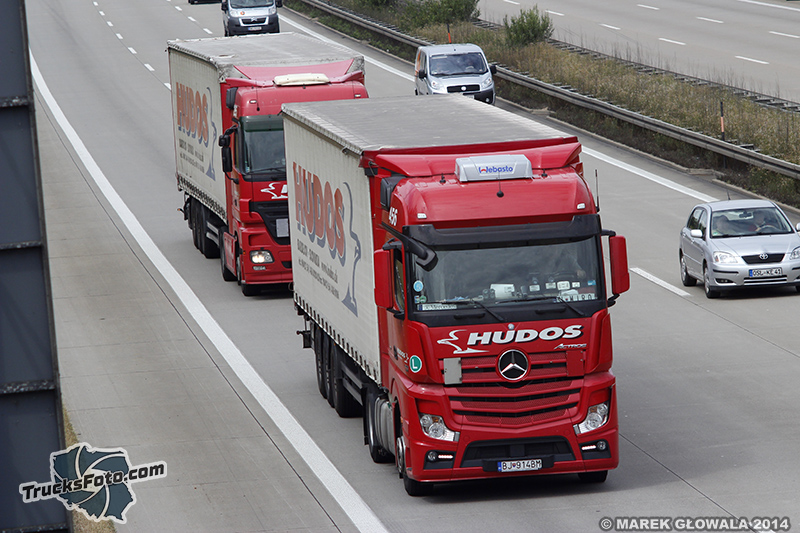 Mercedes-Benz Actros MP4 - Hudos.jpg